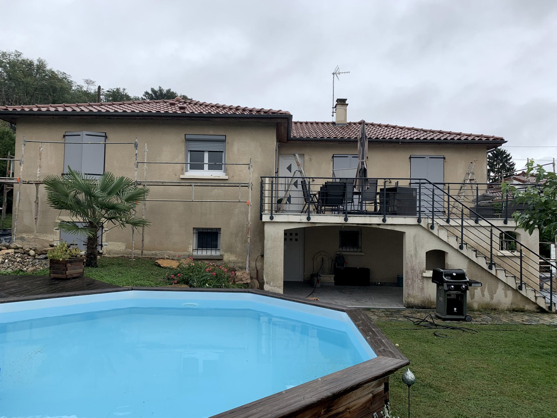 photo-facade-montluel-01120-avant-renovation