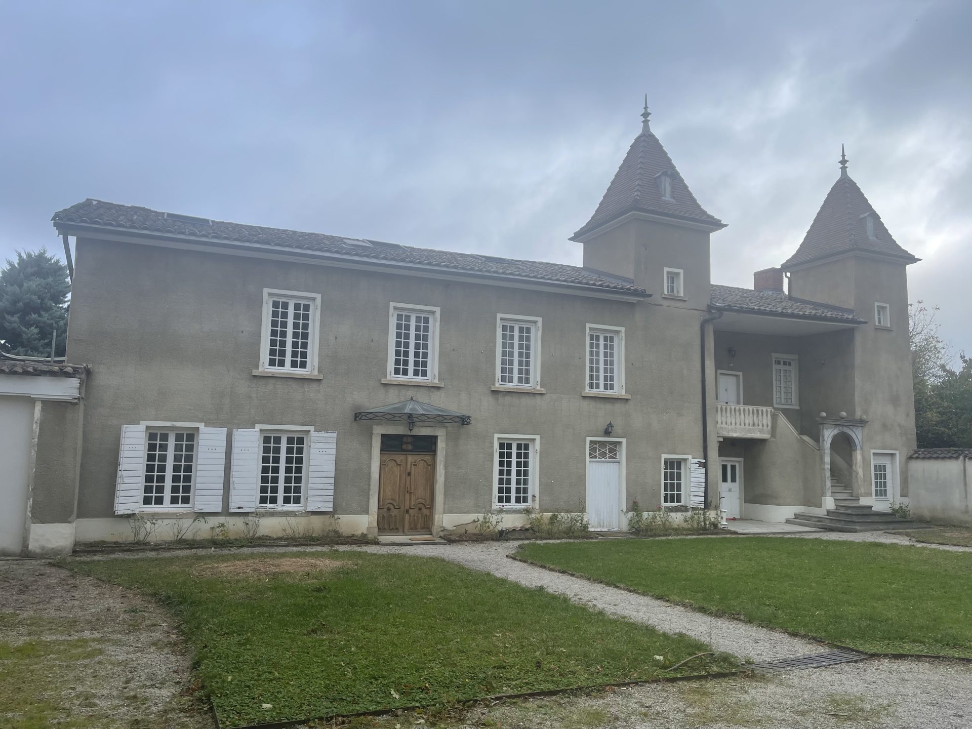 photo-facade-chasselay-69380-avant-ravalement