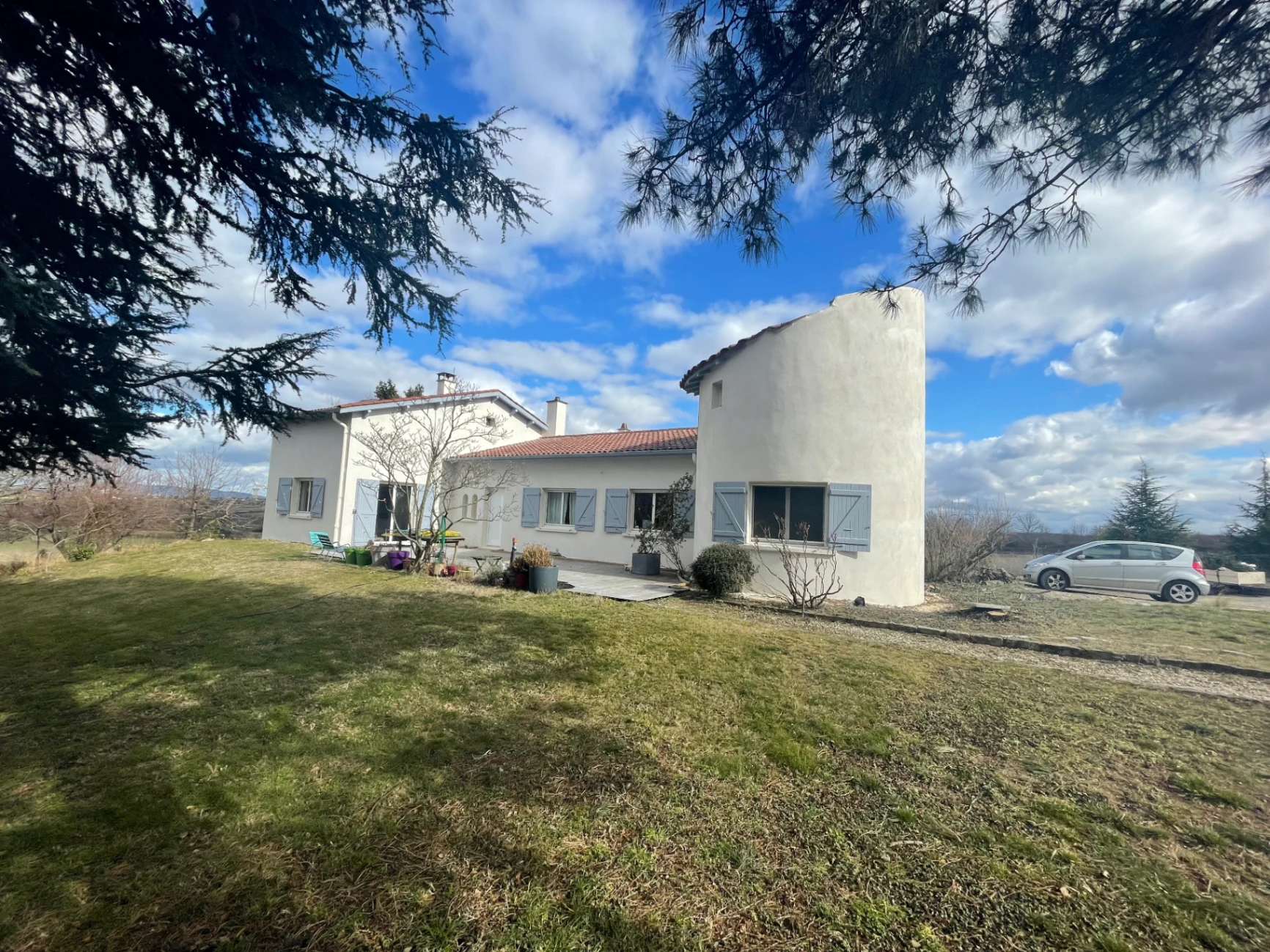 photo-facade-soucieu-en-jarrest-69510-apres-ravalement