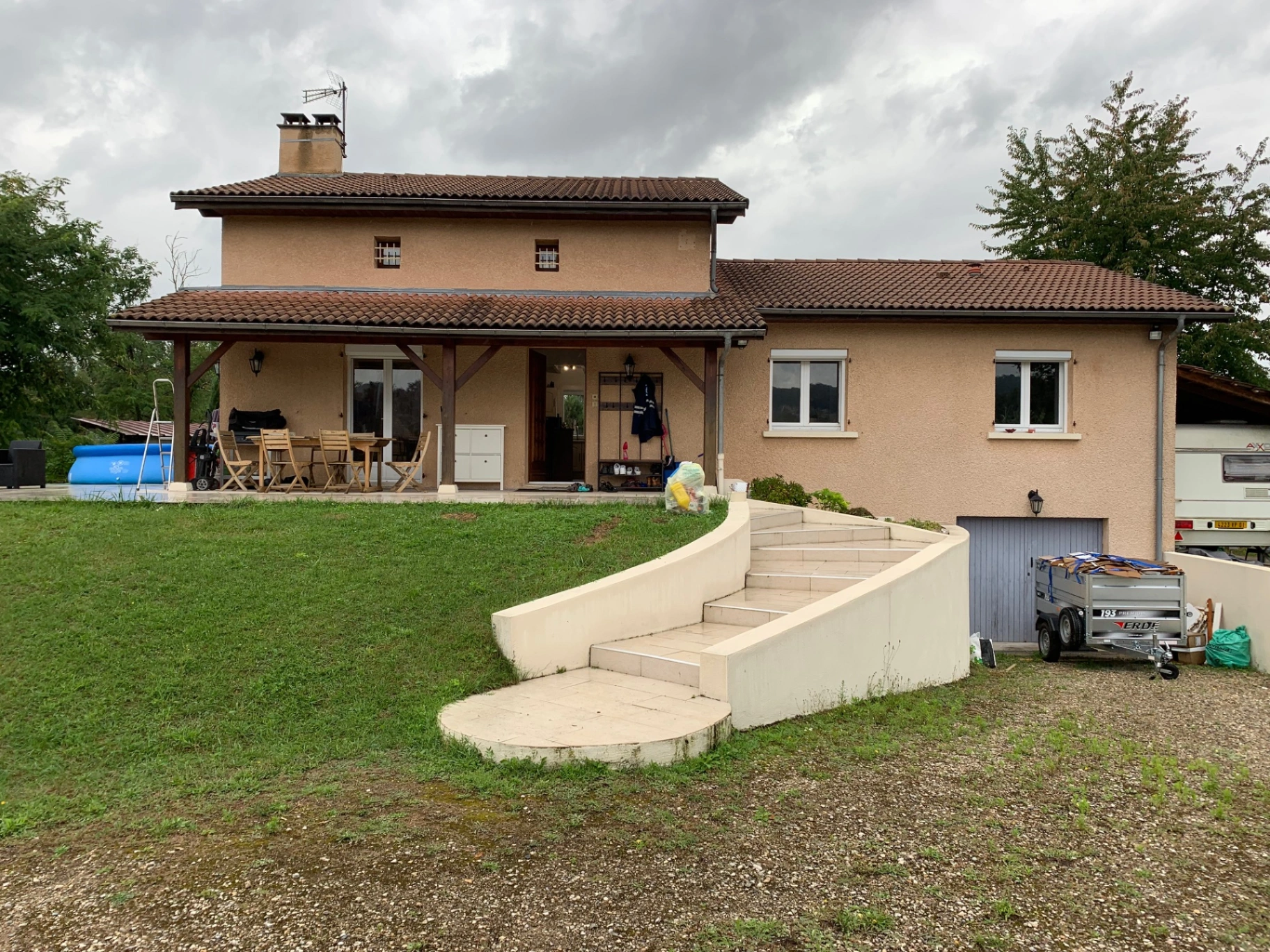 photo-facade-proulieu-01150-avant-isolation-thermique-exterieure