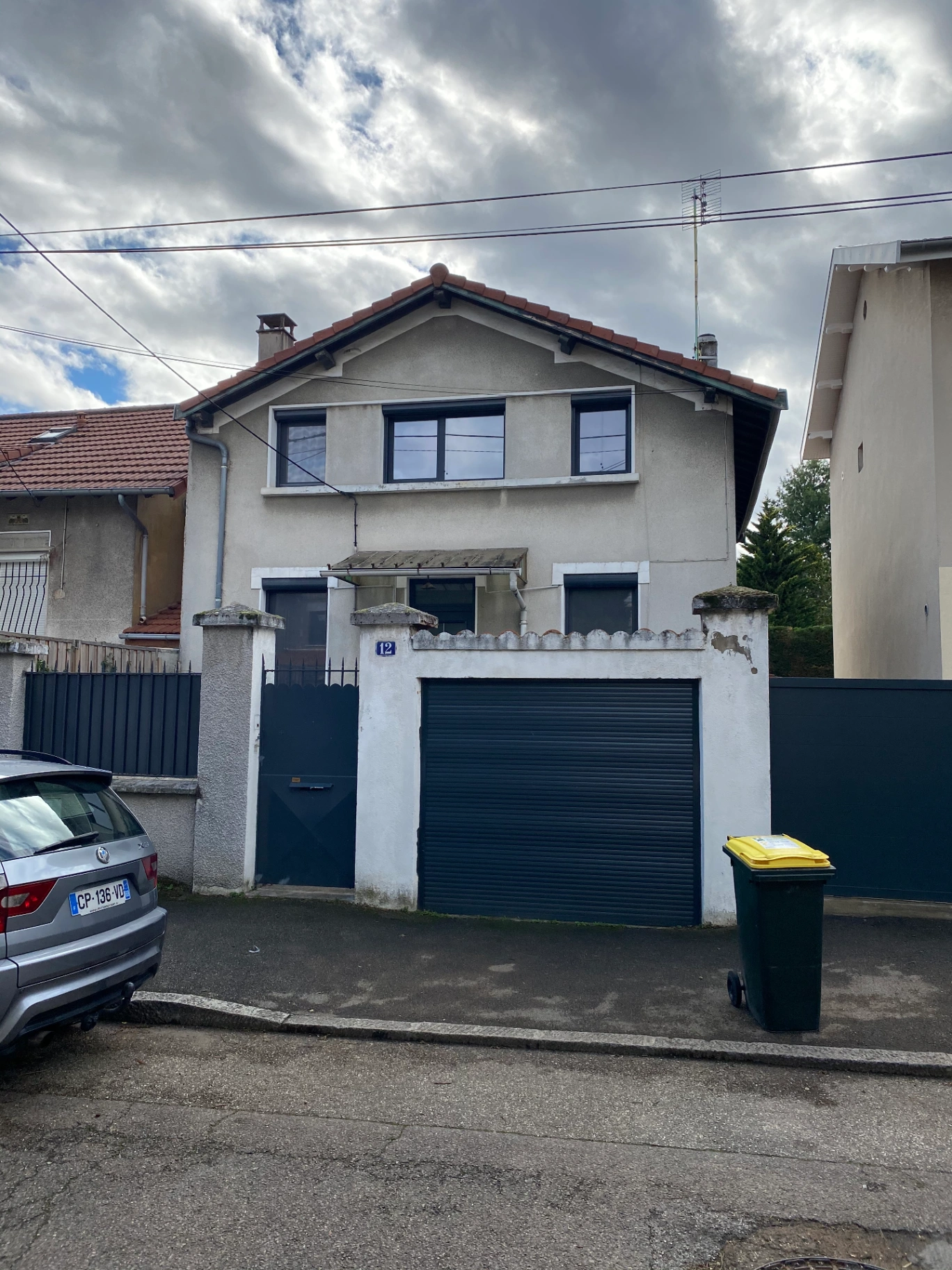 photo-facade-bron-69500-avant-renovation