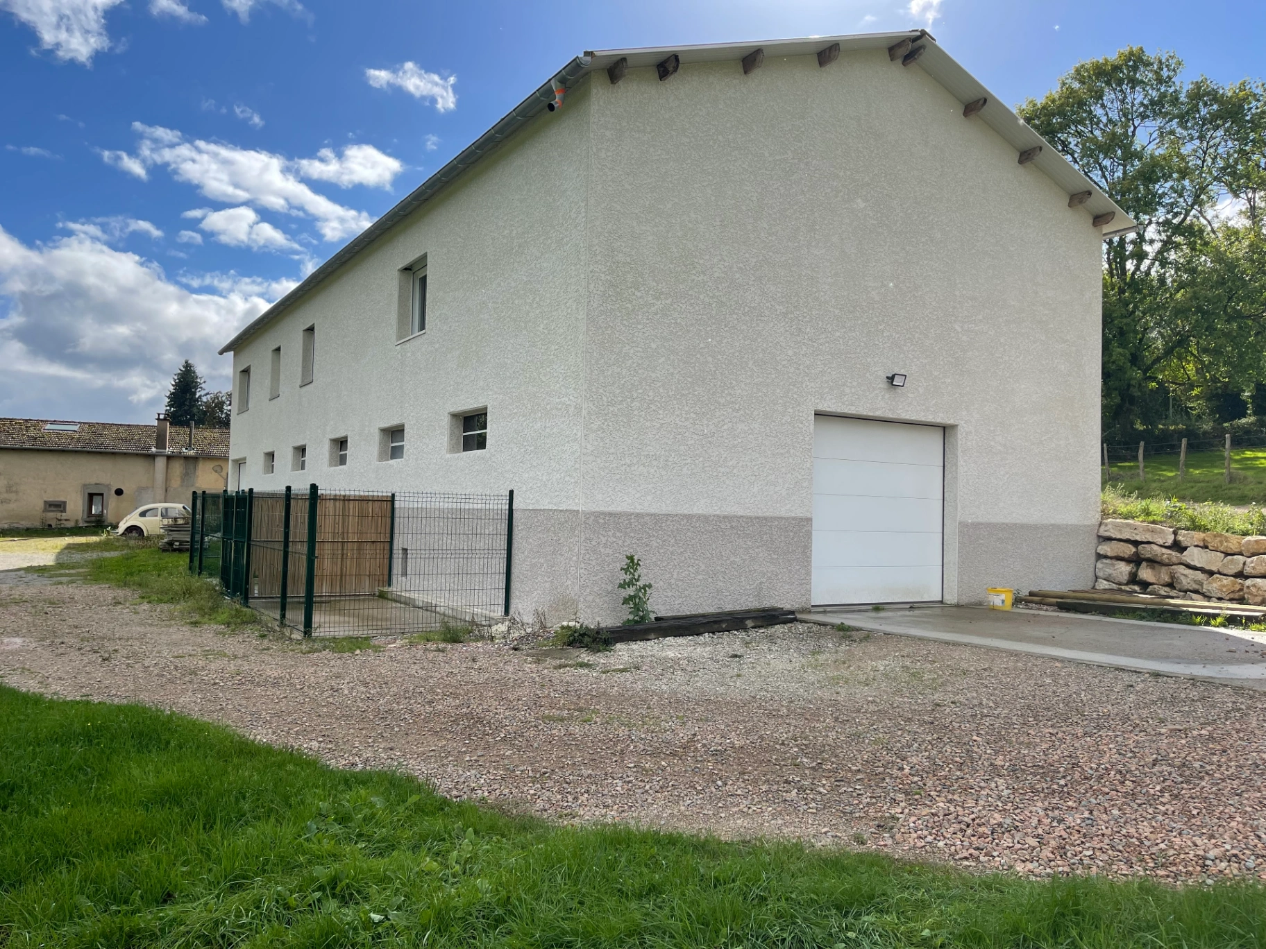photo-facade-claveisolles-69870-apres-ravalement