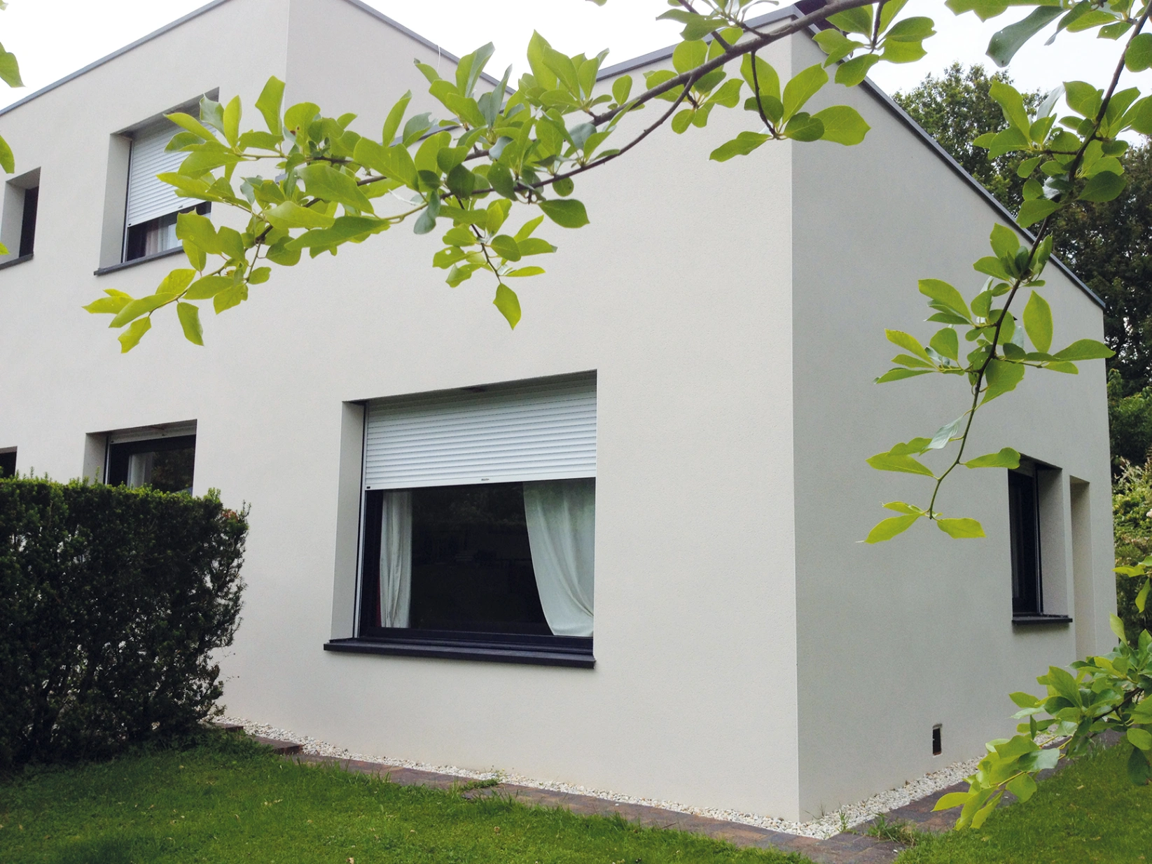 photo-facade-brignais-69530-apres-ravalement