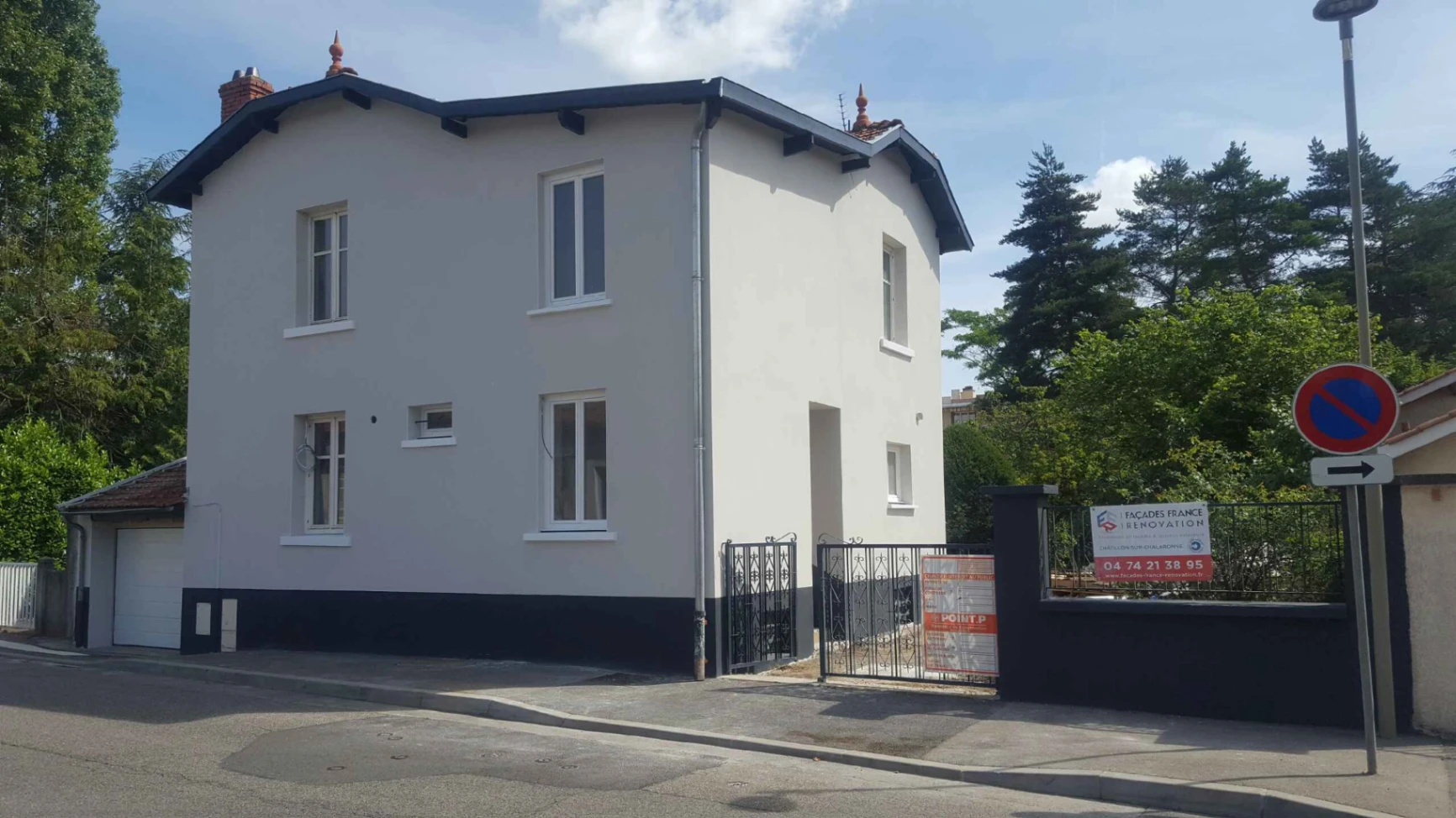 photo-facade-champagne-au-mont-dor-69140-apres-ravalement
