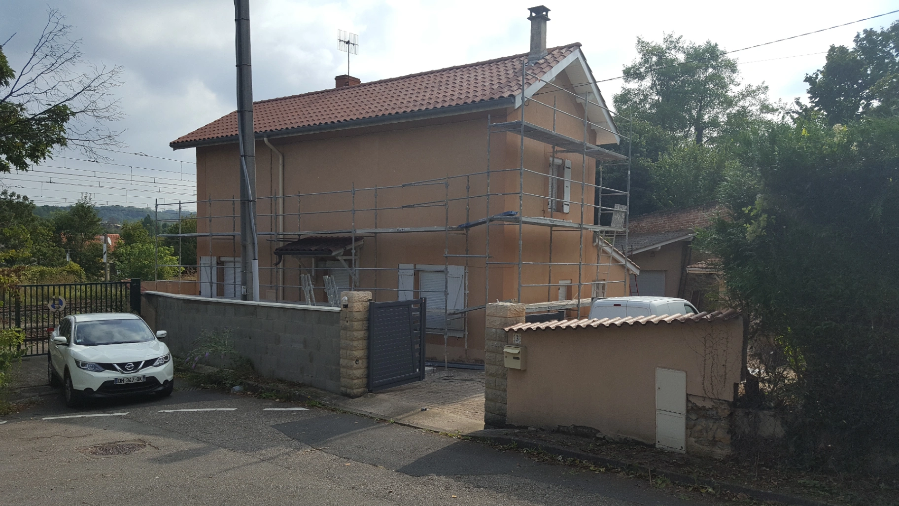 photo-facade-saint-romain-au-mont-dor-69270-avant-renovation