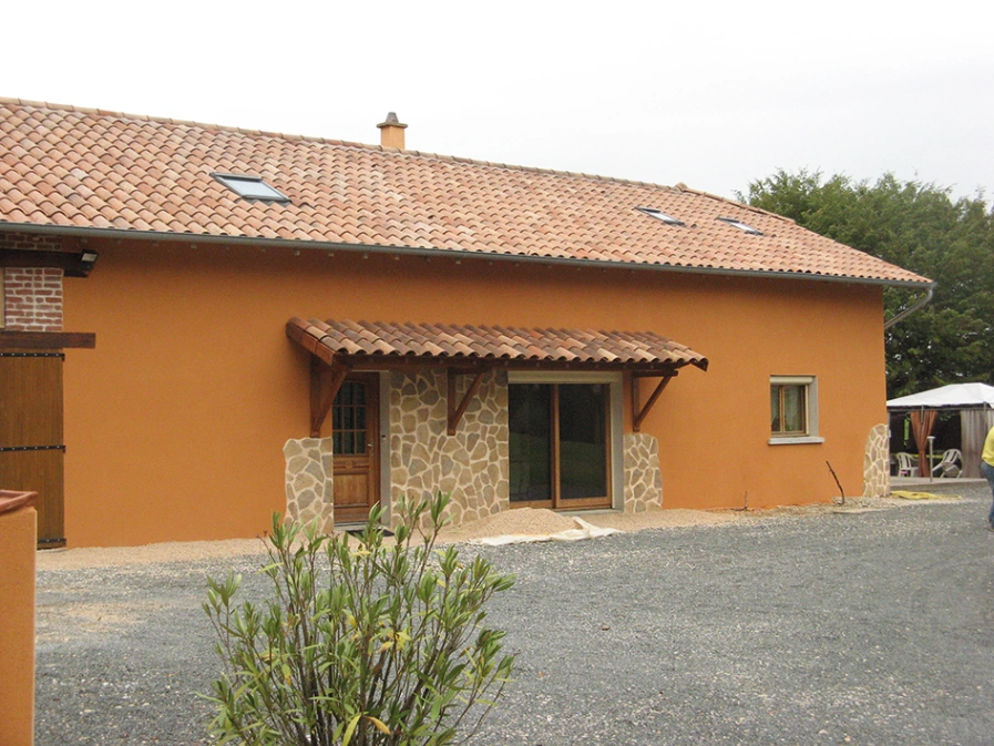 photo-facade-cras-sur-reyssouze-01340-apres-ravalement