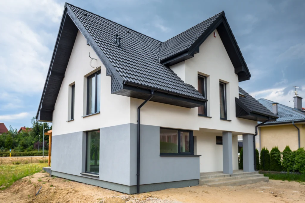 photo-facade-maison-bicolore-gris