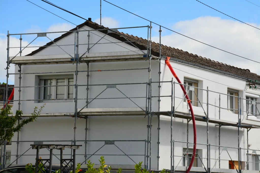 photo-maison-facade-ravalement-en-cours
