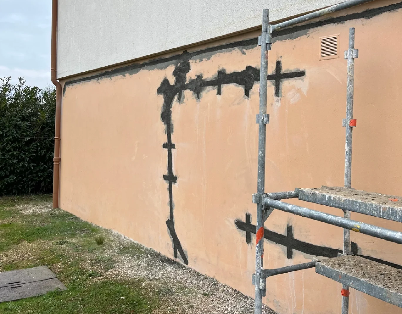 photo-facade-maison-fissures-exterieures