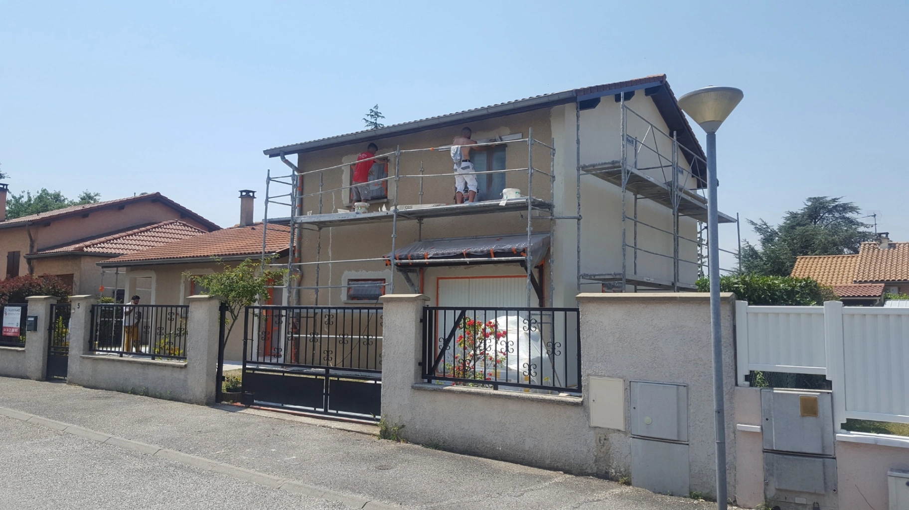 photo-facade-ternand-69620-avant-renovation