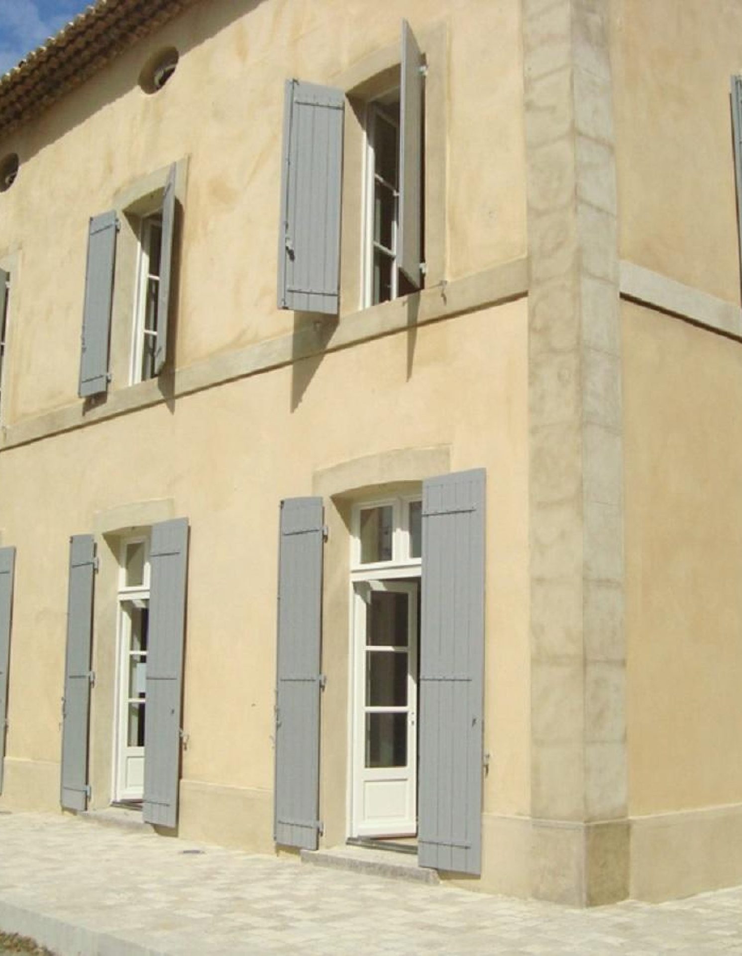 exemple facade renovee avec ravalement et details architecturaux