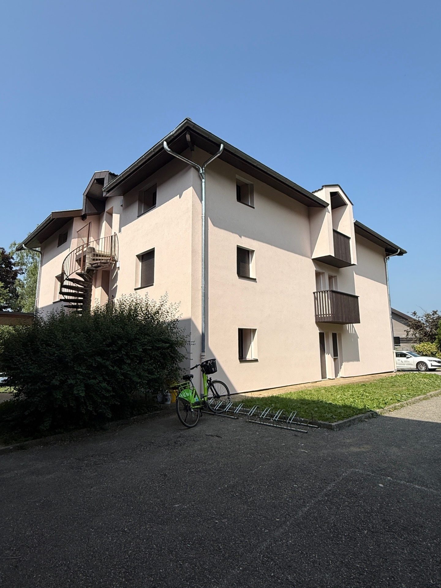 photo-immeuble-apres-isolation-thermique-exterieure-annecy
