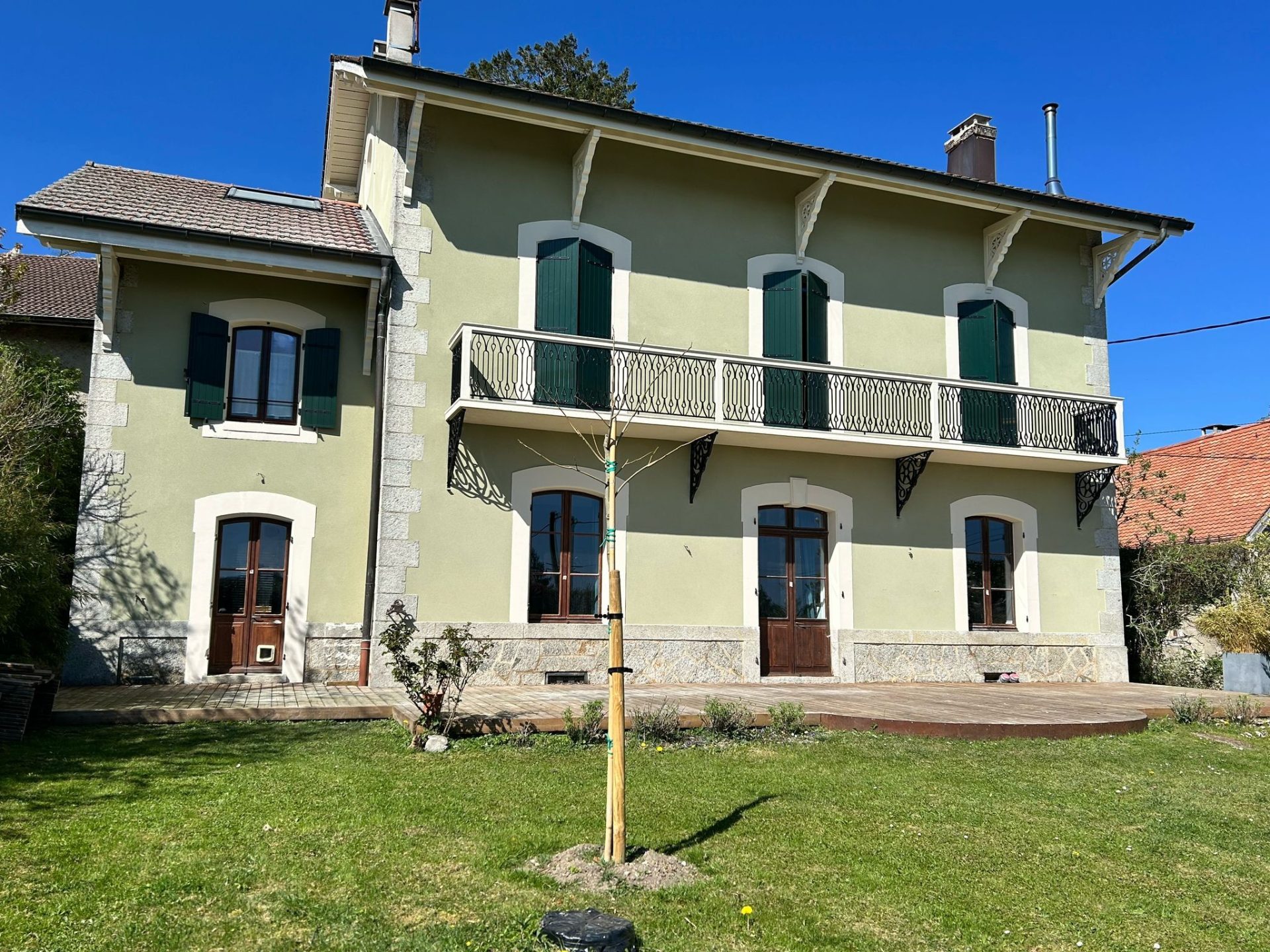 photo-facade-dingy-en-vuache-74520-apres-renovation