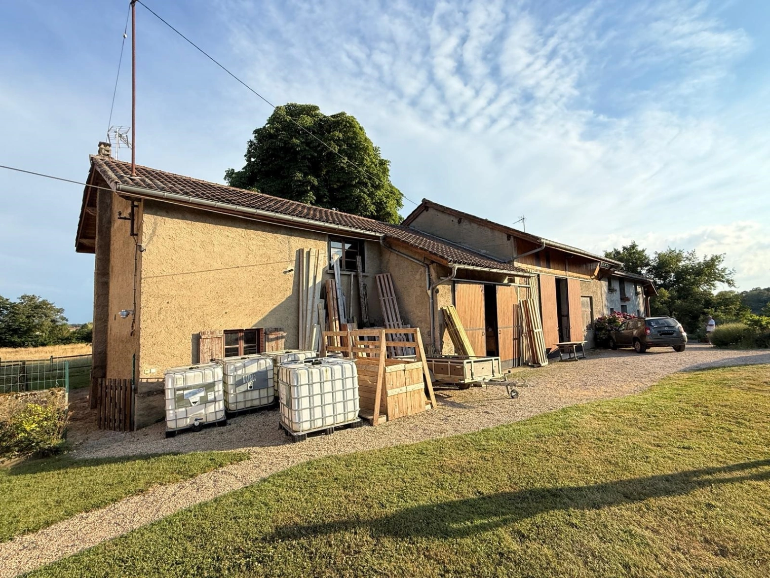 Rénovation d’une façade à Saint-Paul-de-Varax (01240) avant